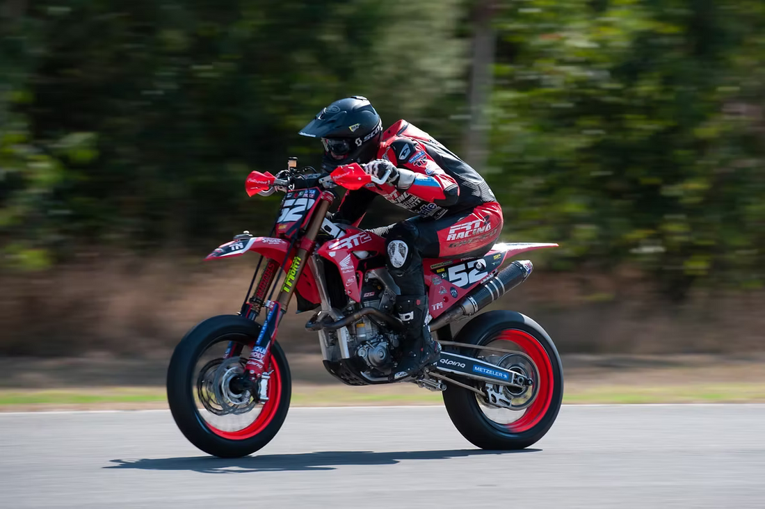 Quinta tappa Campionato Italiano Supermoto a Latina: terzo posto di Marco Malone.