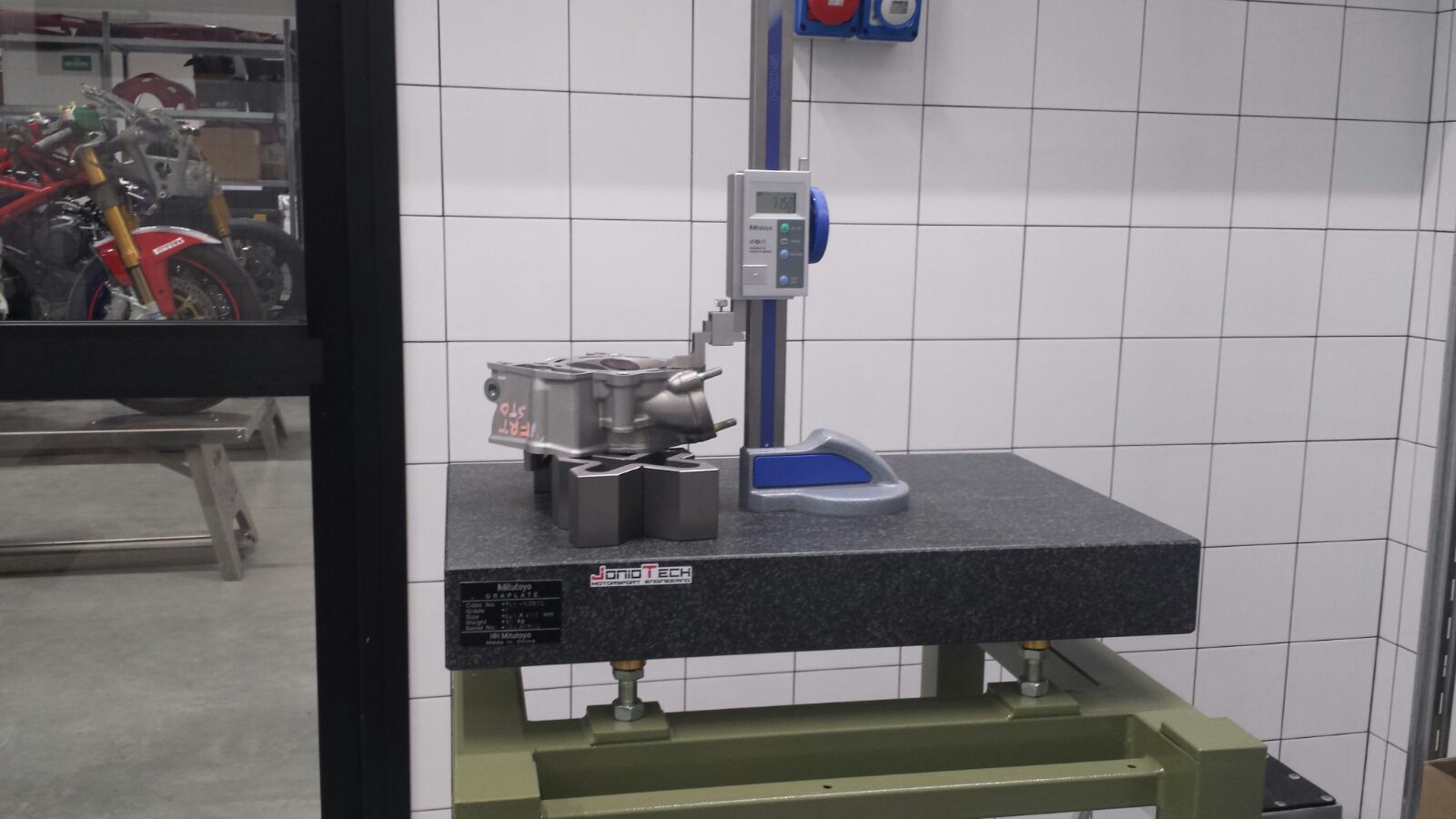 LAVORAZIONE TESTA MOTORE image 5